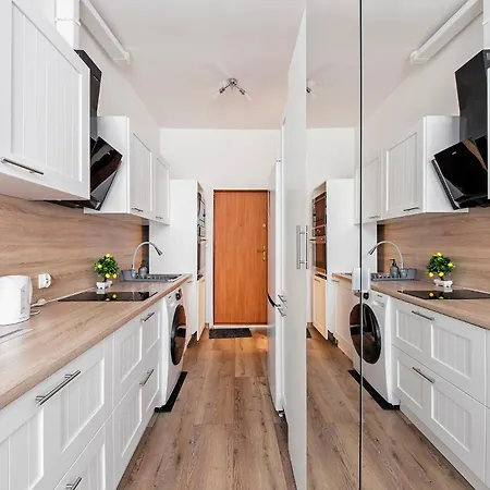 Rentplanet - Swierczewo アパート *